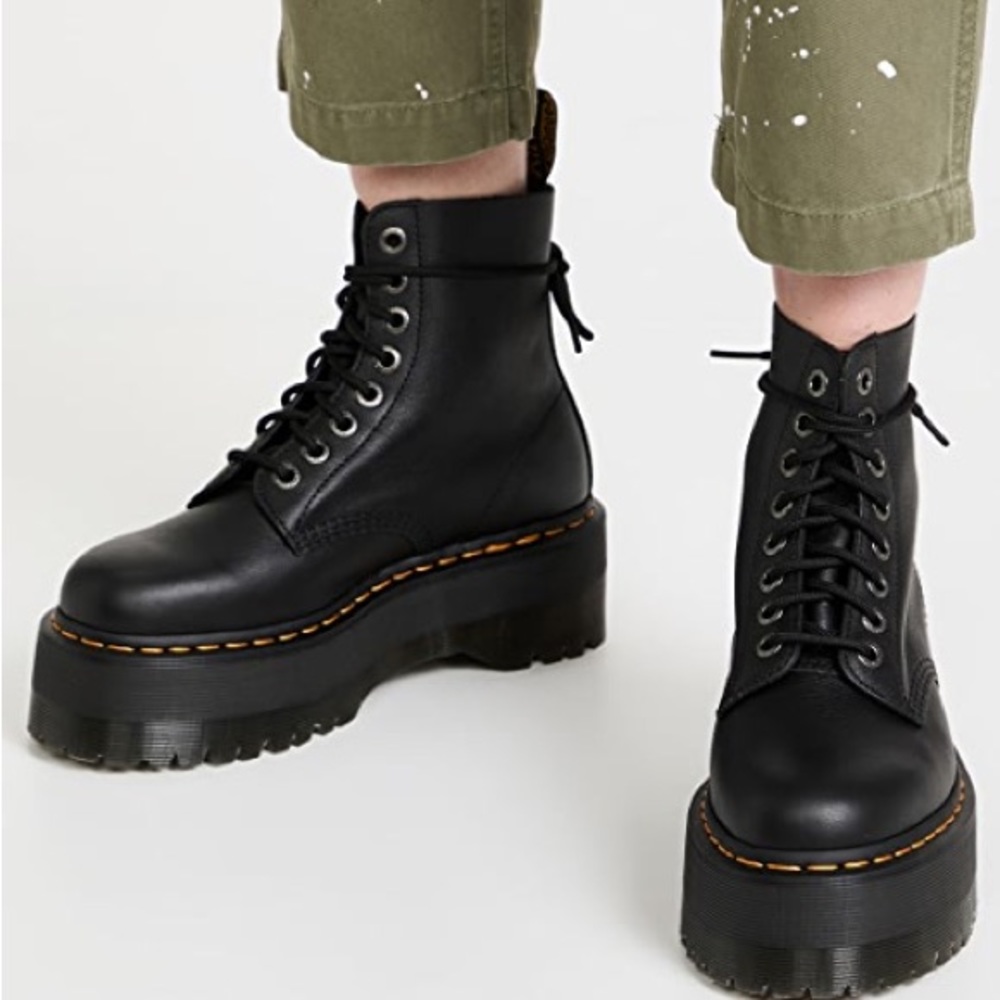 NEW Dr. Marten's 1460 PASCAL MAX LEATHER PLATFORM BOOTS